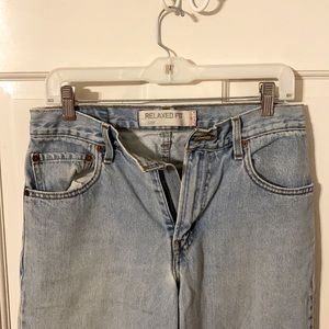 Levi’s light wash distressed relaxed fit jeans
